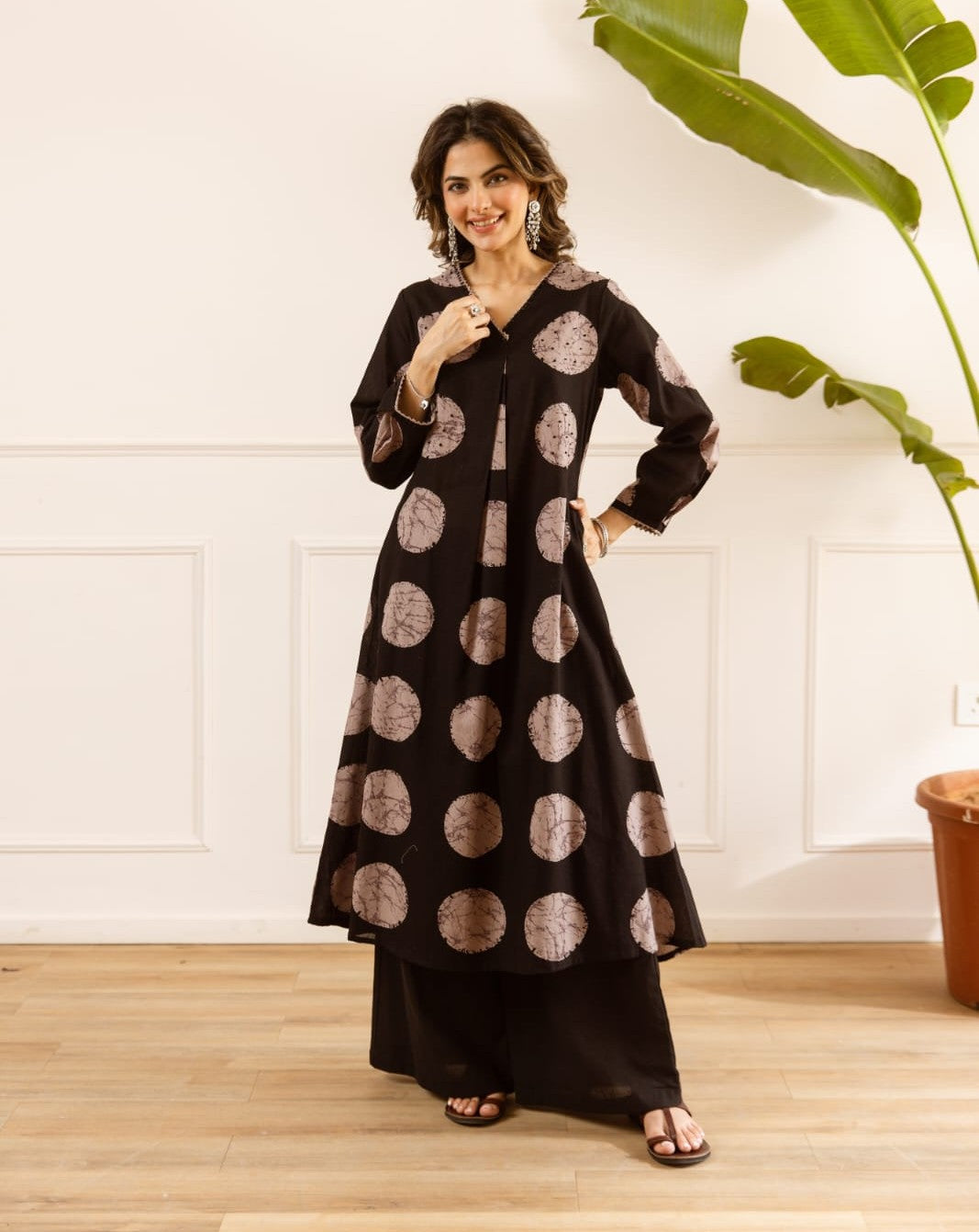 Black Flex Cotton Printed Kurta Palazzo Set with Beige Circular Patterns
