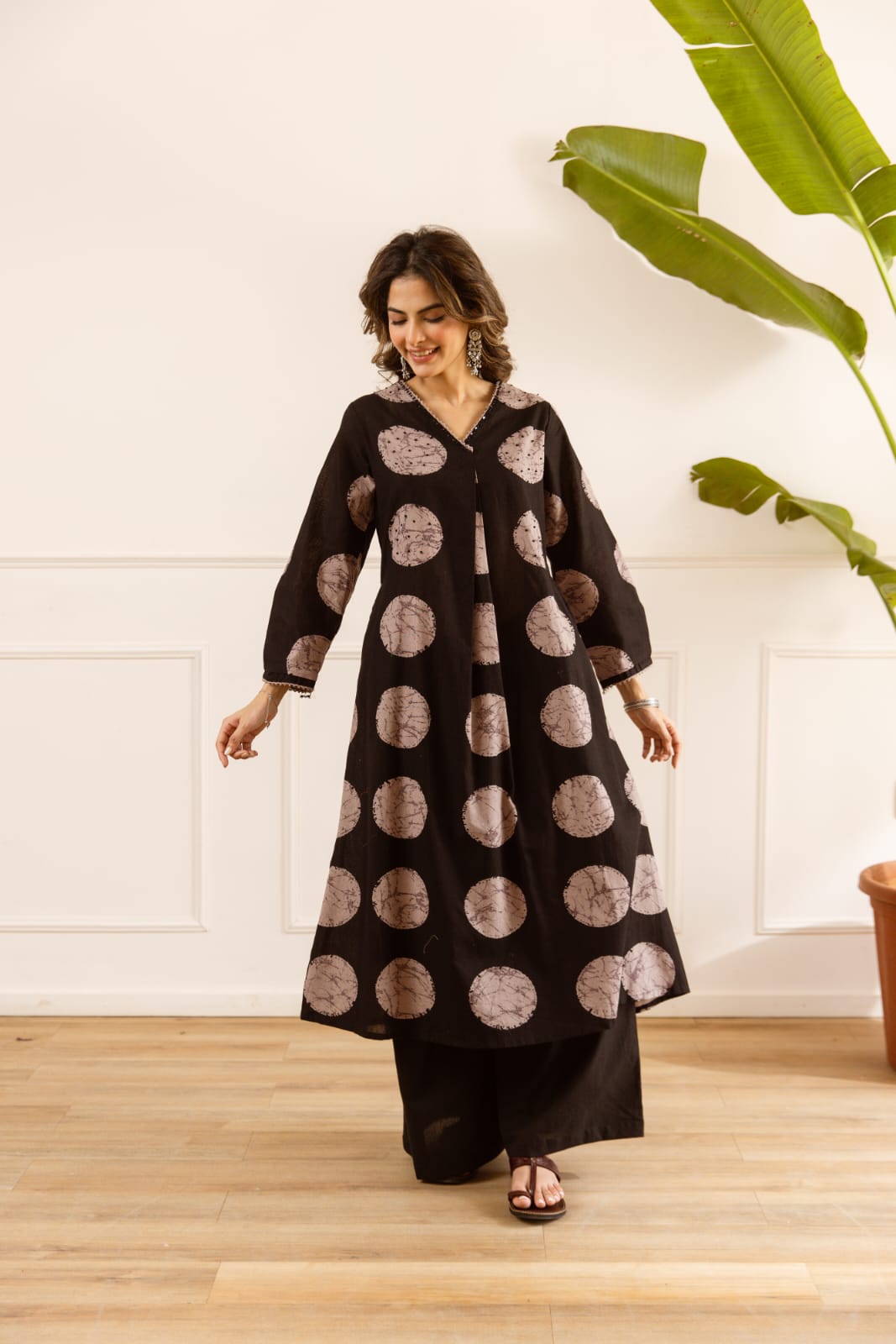 Black Flex Cotton Printed Kurta Palazzo Set with Beige Circular Patterns